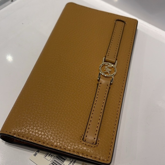 Michael Kors Reed Large Bifold Pebbled Leather Snap Wallet Card Case 
Deer
NWT - Picture 12 of 16